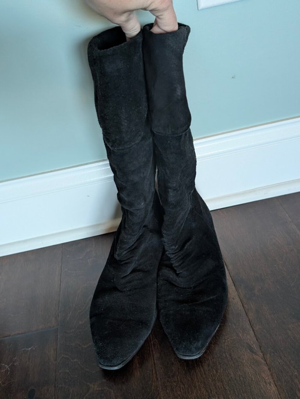 Passports Leather Boots Womens Calf Length Black Size 9.5M Gently Worn